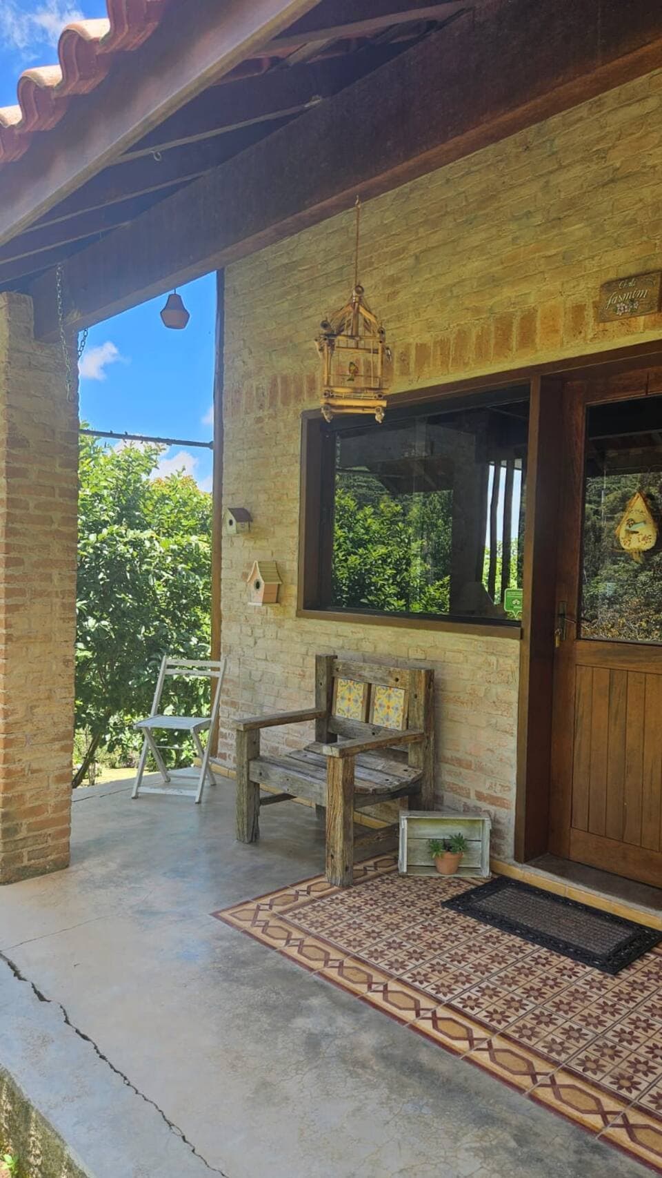 Chalé Jasmim — Lareira à alcool, 2 quartos e vista para montanhas 20