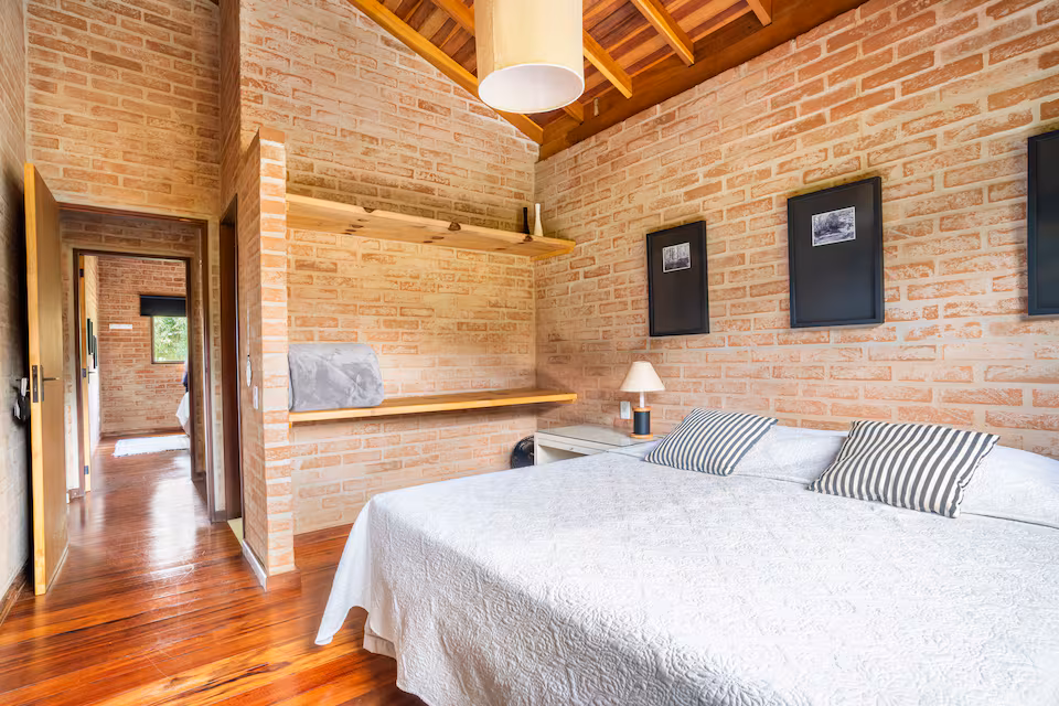 Chalé Manacá — 2 Suítes premium e Lareira a Lenha 4