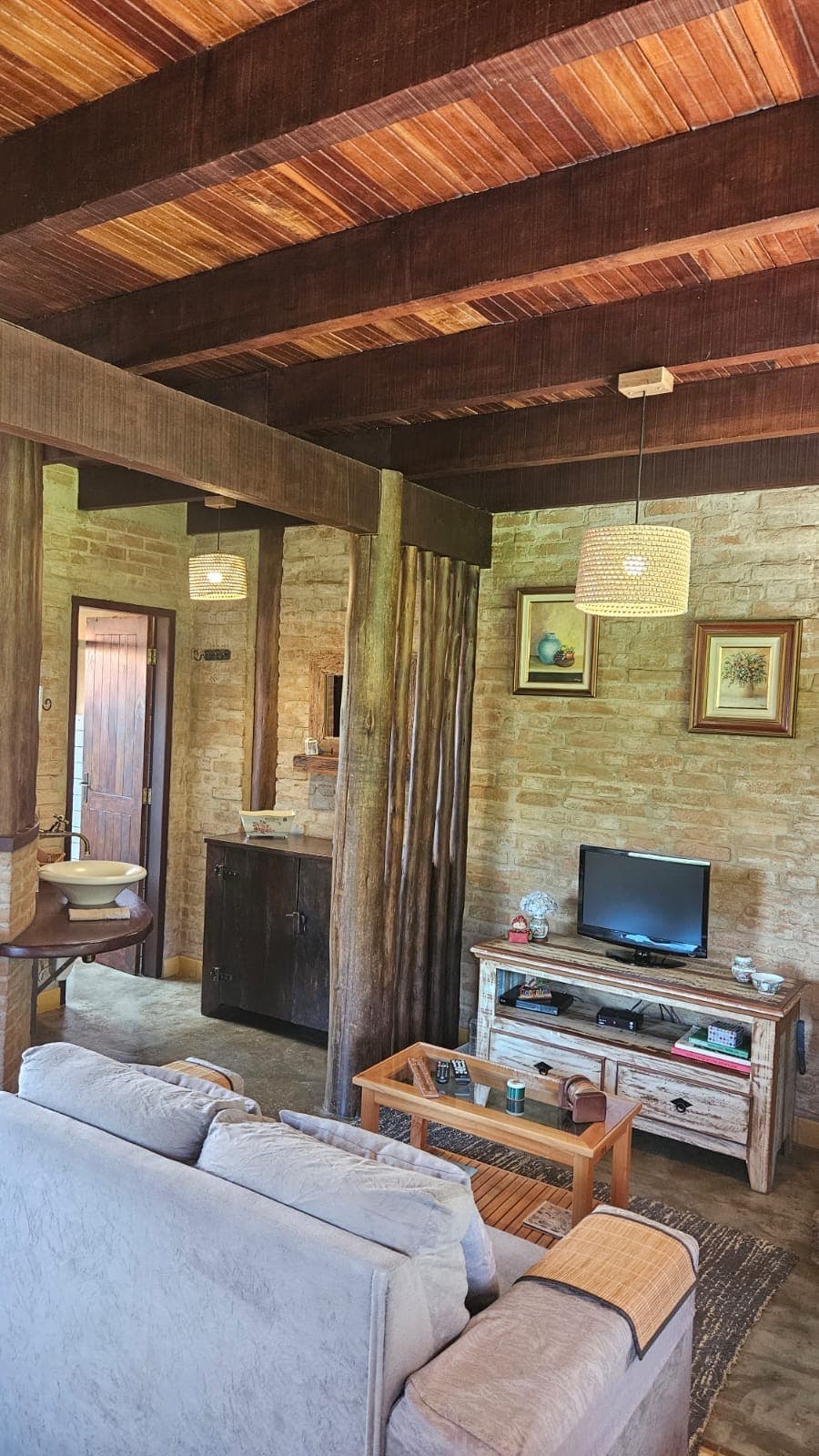 Chalé Jasmim — Lareira à alcool, 2 quartos e vista para montanhas 12