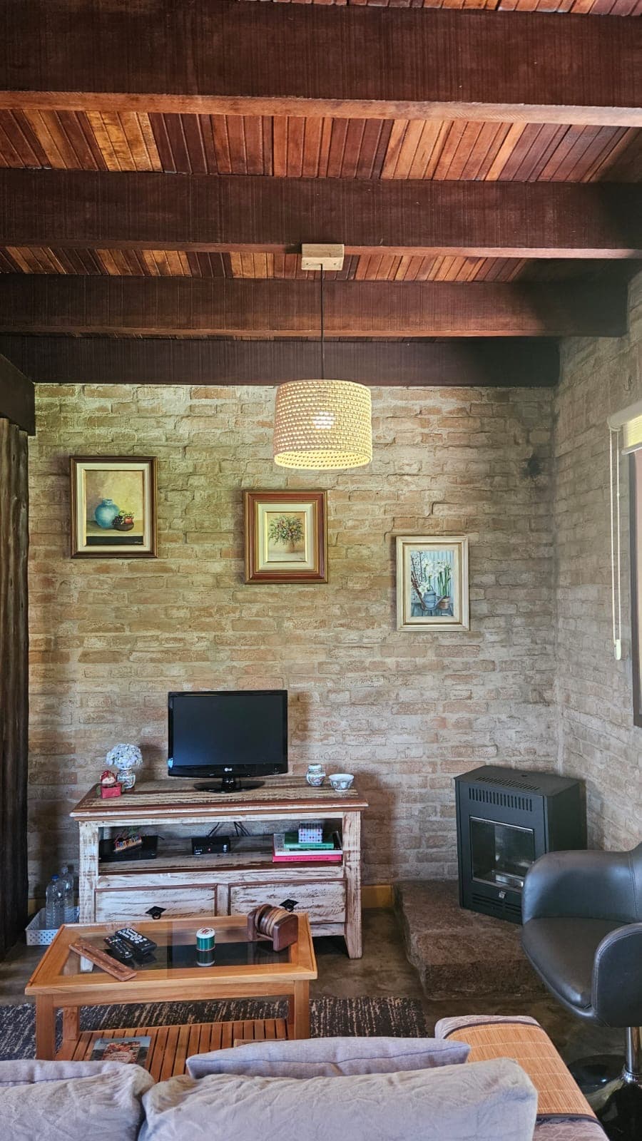 Chalé Jasmim — Lareira à alcool, 2 quartos e vista para montanhas 7