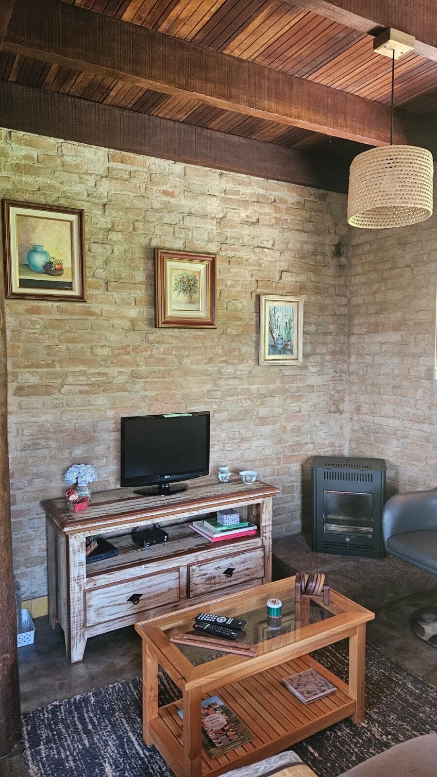 Chalé Jasmim — Lareira à alcool, 2 quartos e vista para montanhas 11