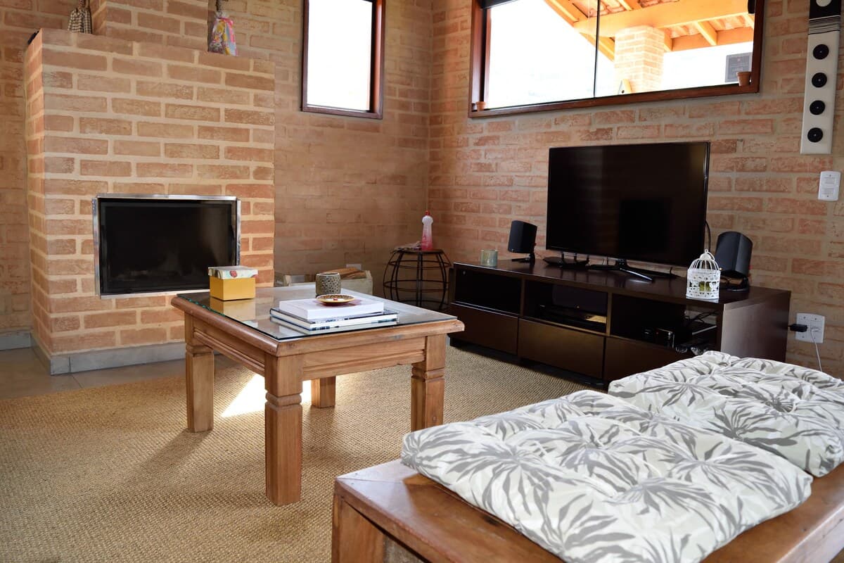 Chalé Manacá — 2 Suítes premium e Lareira a Lenha 8